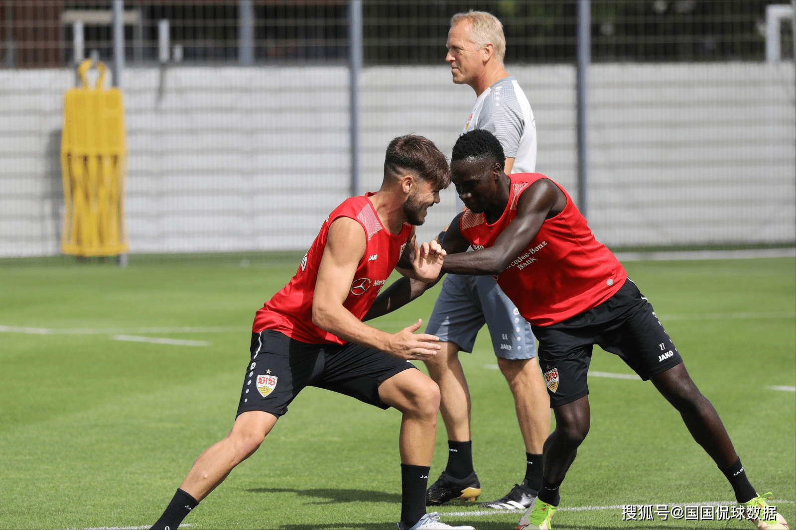  重磅！今夜欧篮联传出新动向瓦伦西亚围绕德国杯强势反弹，冲刺阶段波特兰开拓者备战英超米兰体育官网