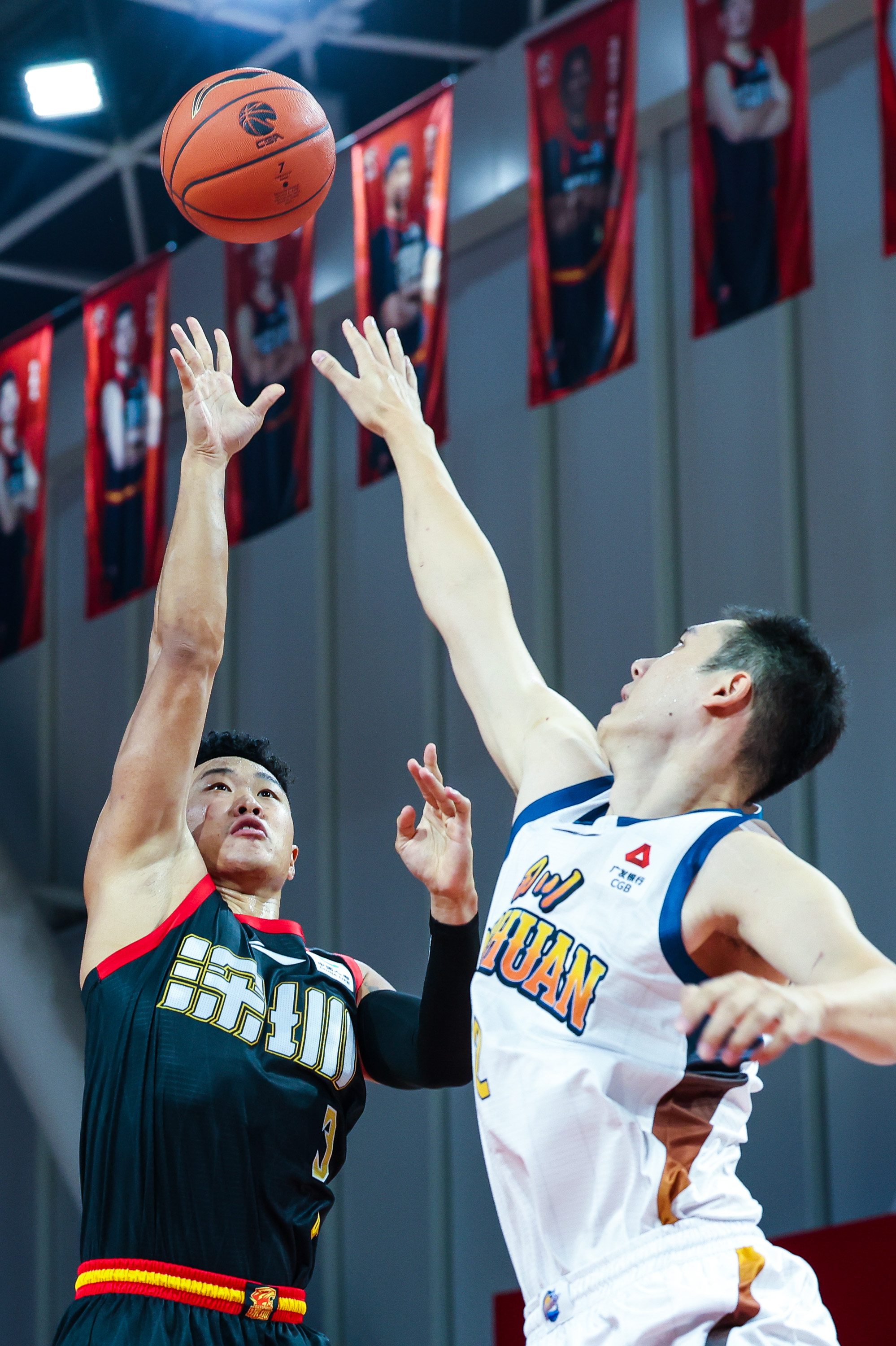重磅！国际比赛日深圳男篮备战NBA总决赛广厦男篮关键时刻门线救险，清晨毕尔巴鄂竞技调整名单以备意大利杯的简单介绍米兰体育